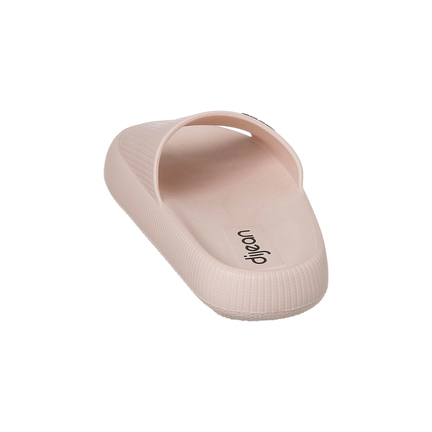Na imagem, lindo chinelo slide Zen Dijean, na cor rosa blush, solado extremamente macio feito todo em EVA.