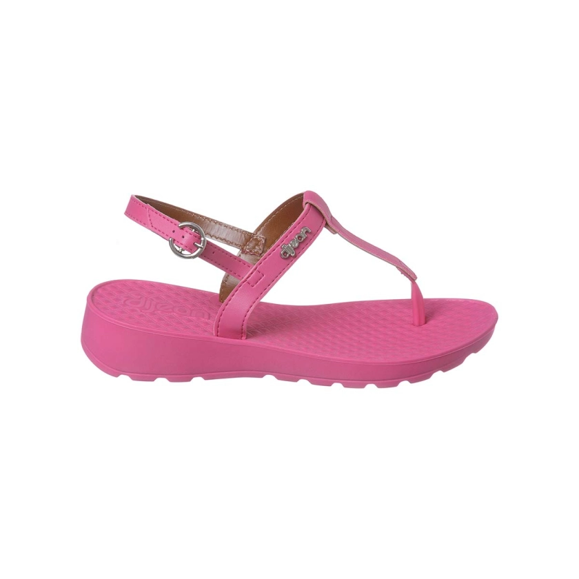 Na imagem temos uma linda sandália Dijean com tiras finas pink, super confortável. É um arraso!