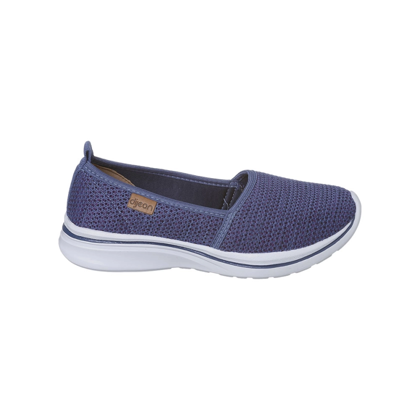 Na imagem lindo tênis feminino calce fácil Dijean na cor azul marinho, conforto e estilo para os pés!