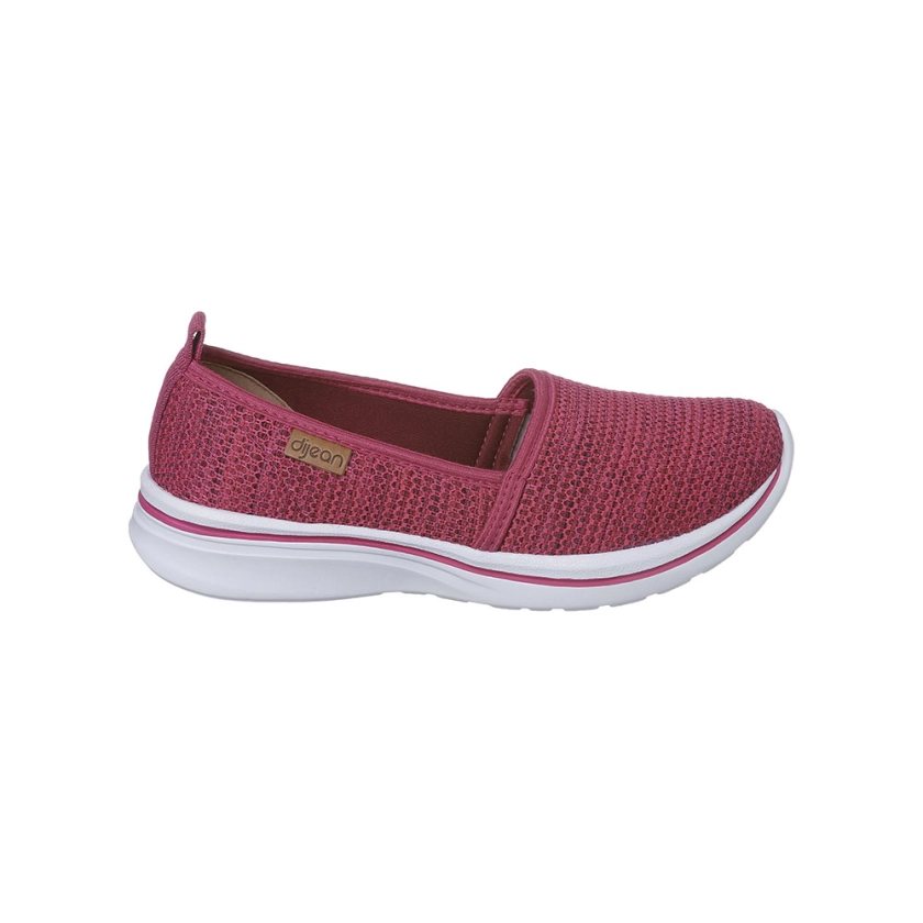 Na imagem temos um lindo tênis feminino Dijean feito em tecido na cor pink. Calce fácil, praticidade e conforto pro dia a dia.