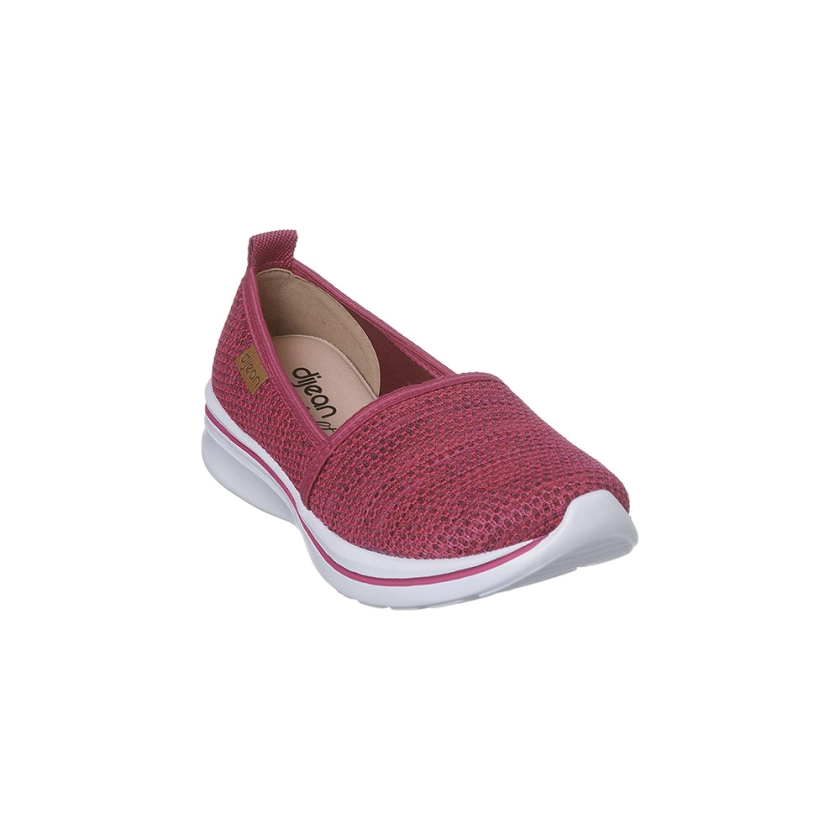Na imagem temos um lindo tênis feminino Dijean feito em tecido na cor pink. Calce fácil, praticidade e conforto pro dia a dia.