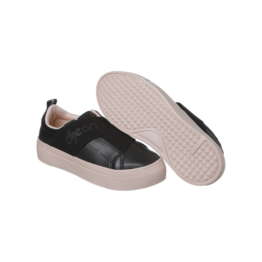 Na imagem temos um lindo tênis slip on feminino Dijean na cor preta, com detalhe em faixa elástica. 
